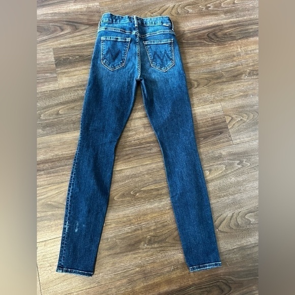 Mother The High Waist Looker Jeans in Teaming Up - Picture 3 of 12